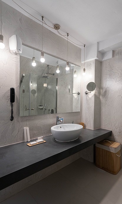 ΤΡΙΚΛΙΝΟ ΔΩΜΑΤΙΟ